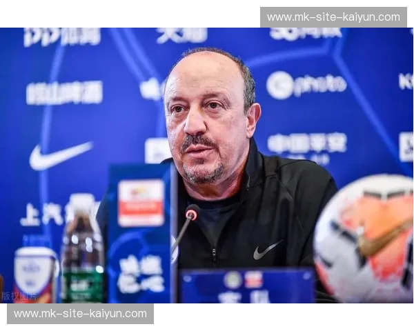 中超教练:场边的指挥家与变革者